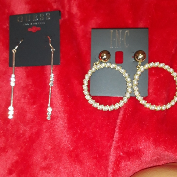 2 pairs of women dangling earrings - Picture 2 of 6